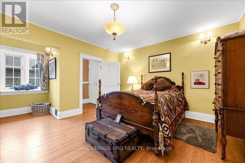 15 Trafalgar Street, St. Catharines (Downtown), ON - Indoor Photo Showing Bedroom