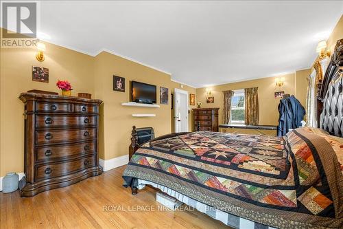 15 Trafalgar Street, St. Catharines (Downtown), ON - Indoor Photo Showing Bedroom
