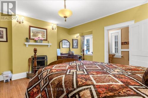 15 Trafalgar Street, St. Catharines (Downtown), ON - Indoor Photo Showing Bedroom
