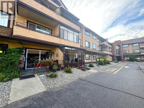 Corner unit - 337 Mckinney Road Unit# 104, Oliver, BC - Outdoor