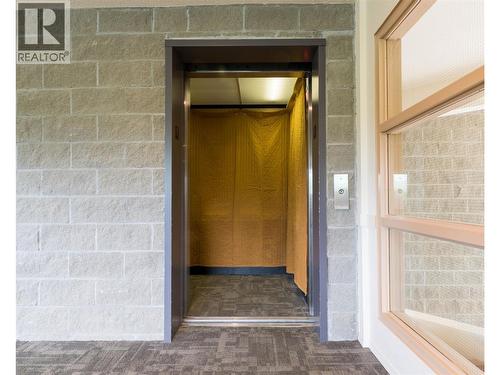 Elevator - 337 Mckinney Road Unit# 104, Oliver, BC - Indoor Photo Showing Other Room