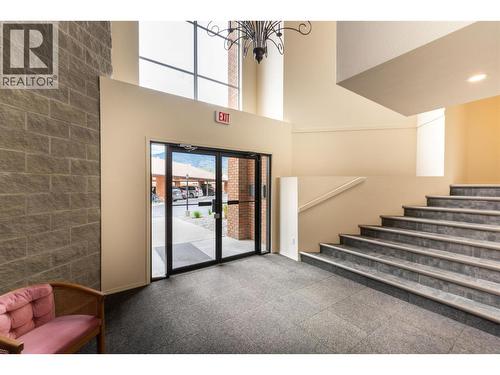 Front entrance - 337 Mckinney Road Unit# 104, Oliver, BC - Indoor Photo Showing Other Room