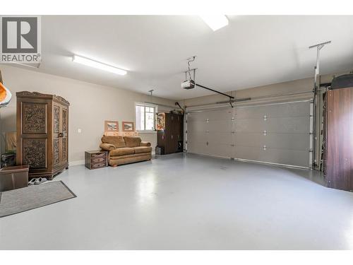 6833 Meadows Drive Unit# 28, Oliver, BC - Indoor Photo Showing Garage