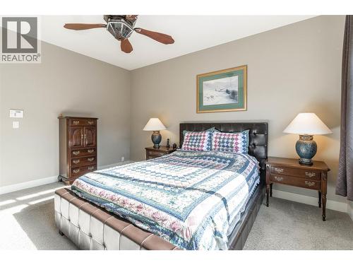 6833 Meadows Drive Unit# 28, Oliver, BC - Indoor Photo Showing Bedroom