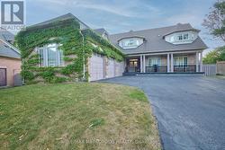 4 CHAMPION COURT  Brampton, ON L6Y 5G9