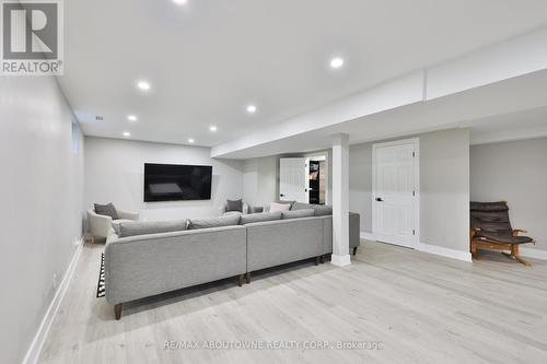 1131 Carol Street, Burlington, ON - Indoor