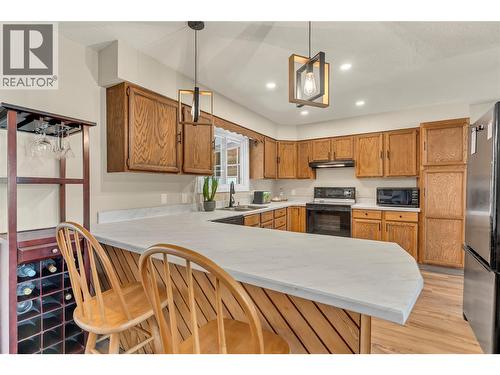 531 3Rd Avenue, Keremeos, BC - Indoor Photo Showing Kitchen