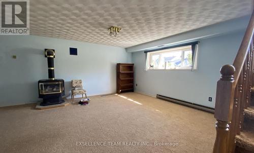 89 St Lawrence Street, South Stormont, ON - Indoor