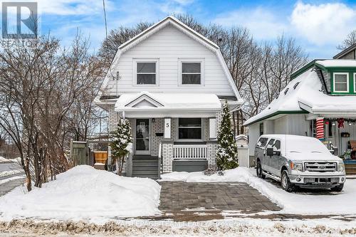 5 GILCHRIST AVENUE  Ottawa, ON K1Y 0M7