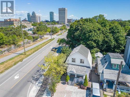 5 Gilchrist Avenue, Ottawa, ON - Outdoor