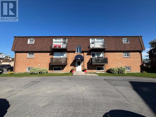 4 - 65 RACE STREET  Cornwall, ON K6H 1G7