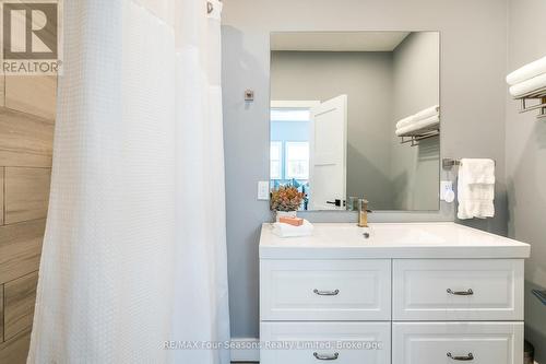 Lower level bathroom - 589108 Grey Road 19, Blue Mountains, ON - Indoor Photo Showing Bathroom