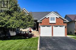 2 WINTERGREEN WAY  Wasaga Beach, ON L9Z 3A9