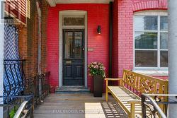 164 CATHARINE STREET N  Hamilton, ON L8L 4S5