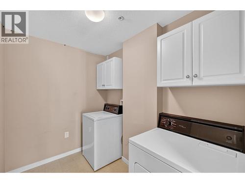 305 Whitman Road Unit# 102, Kelowna, BC - Indoor Photo Showing Laundry Room