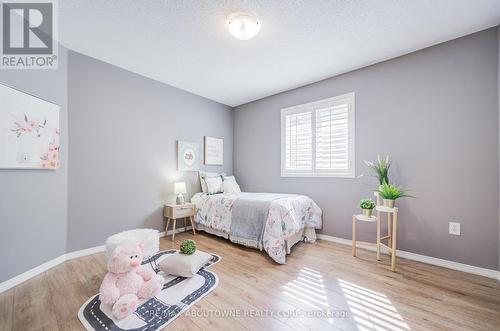 3041 Caulfield Crescent, Mississauga, ON - Indoor Photo Showing Bedroom