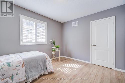 3041 Caulfield Crescent, Mississauga, ON - Indoor Photo Showing Bedroom