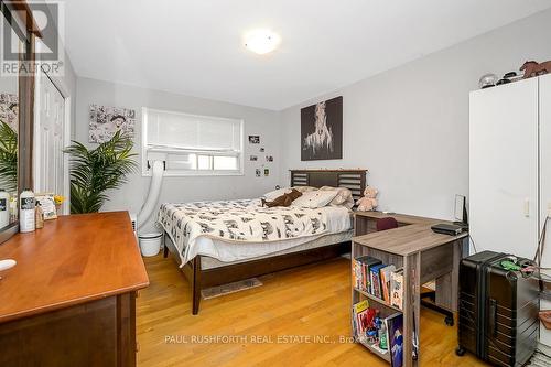 Apt 1-Primary Bedroom - 922 Pinewood Crescent, Ottawa, ON - Indoor Photo Showing Bedroom