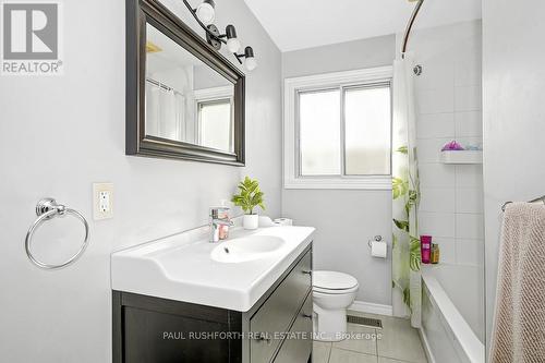 Apt 1-4 Piece Bathroom - 922 Pinewood Crescent, Ottawa, ON - Indoor Photo Showing Bathroom