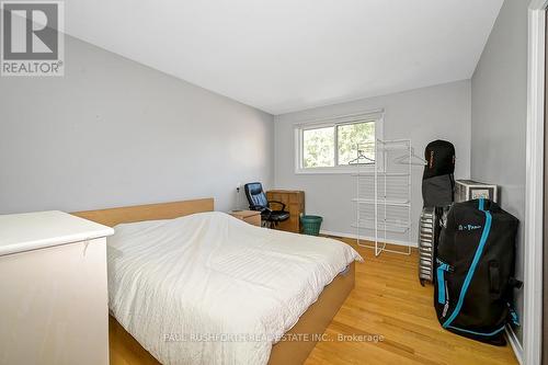 Apt 2- Bedroom #2 - 922 Pinewood Crescent, Ottawa, ON - Indoor Photo Showing Bedroom