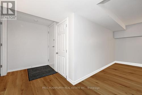 Apt 3-Entry - 922 Pinewood Crescent, Ottawa, ON - Indoor Photo Showing Other Room