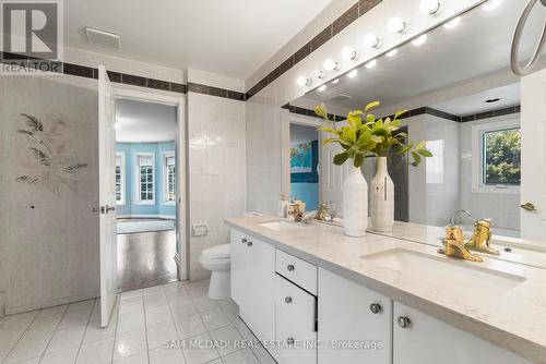 2339 Glengarry Road, Mississauga, ON - Indoor Photo Showing Bathroom