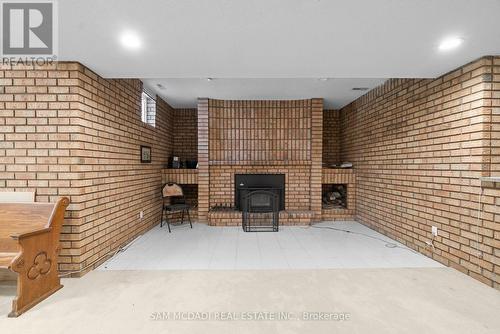 2339 Glengarry Road, Mississauga, ON - Indoor
