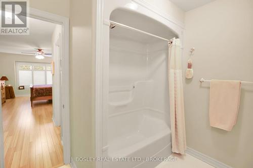 PRIMARY SHOWER / BATH - 3 - 21 Loretta Drive W, Niagara-On-The-Lake (Virgil), ON - Indoor Photo Showing Bathroom