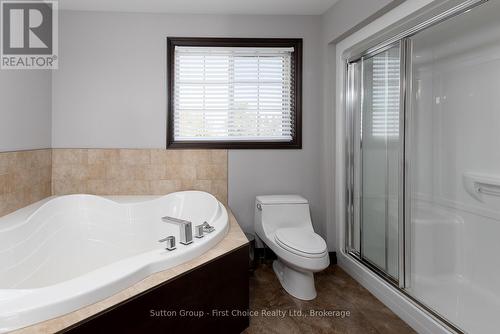 3321 Perth Road 140, Perth South (Downie), ON - Indoor Photo Showing Bathroom