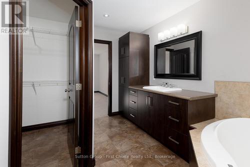 3321 Perth Road 140, Perth South (Downie), ON - Indoor Photo Showing Bathroom