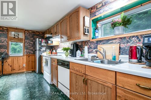 48 Franklin Drive, Stratford, ON - Indoor Photo Showing Kitchen With Double Sink