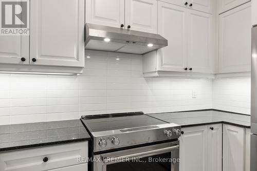 34 George Bogg Road, Vaughan, ON - Indoor Photo Showing Kitchen