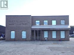 2040 SPEERS ROAD  Oakville, ON L6L 2X8