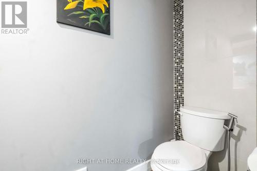 3 - 21 Midland Crescent, Ottawa, ON - Indoor Photo Showing Bathroom