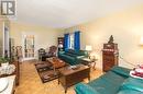 6510 Culp Street, Niagara Falls (Dorchester), ON  - Indoor Photo Showing Living Room 