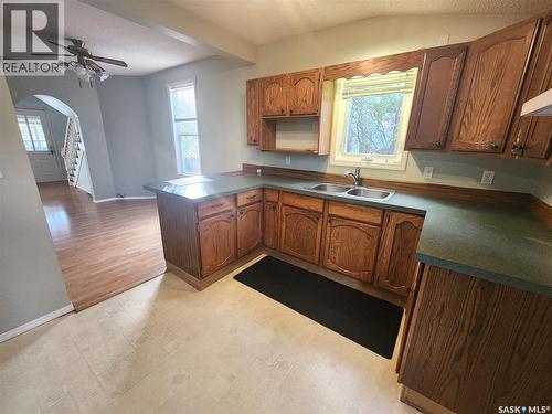 1233 2Nd Street, Estevan, SK - Indoor Photo Showing Kitchen With Double Sink