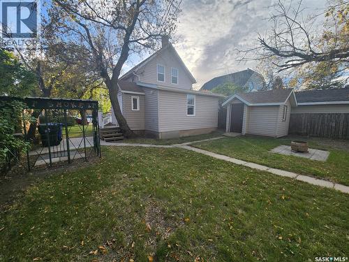1233 2Nd Street, Estevan, SK - Outdoor