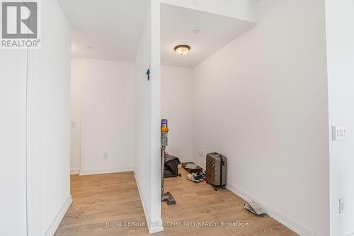 215 - 215 Lakeshore Road W, Mississauga, ON - Indoor Photo Showing Other Room