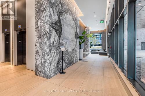 215 - 215 Lakeshore Road W, Mississauga, ON - Indoor Photo Showing Other Room