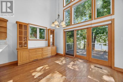 44 Tiny Beaches Road S, Tiny, ON - Indoor Photo Showing Other Room