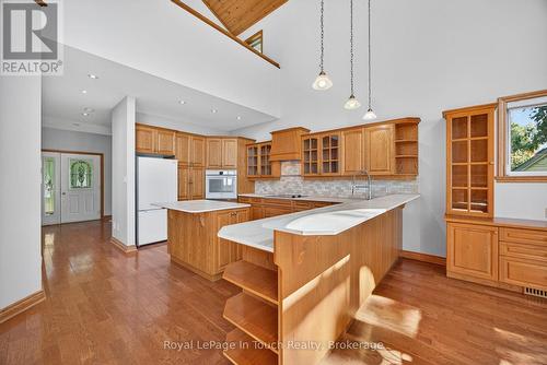 44 Tiny Beaches Road S, Tiny, ON - Indoor Photo Showing Kitchen