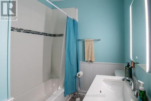 64 Wahnekewening Drive, Tiny, ON - Indoor Photo Showing Bathroom