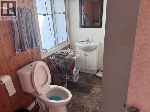 1330 101 Avenue, Dawson Creek, BC - Indoor Photo Showing Bathroom