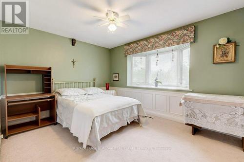 114 Second Road E, Hamilton, ON - Indoor Photo Showing Bedroom