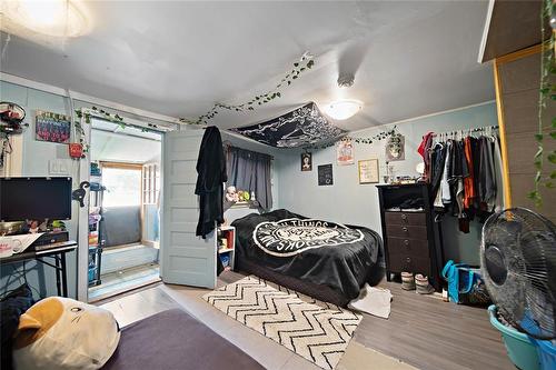 45 Furby Street, Winnipeg, MB - Indoor Photo Showing Bedroom
