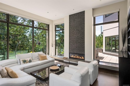 3724 Arbutus Ridge, Saanich, BC 