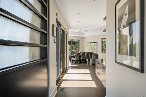 3724 Arbutus Ridge, Saanich, BC 