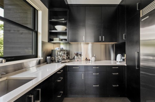 3724 Arbutus Ridge, Saanich, BC 