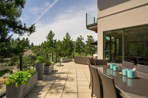 3724 Arbutus Ridge, Saanich, BC 