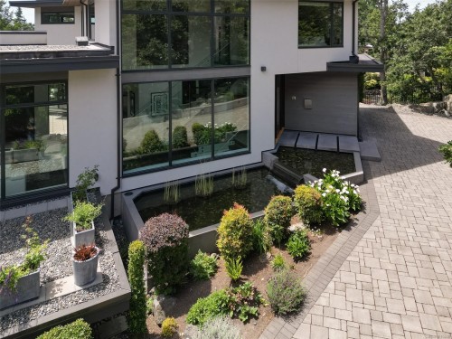 3724 Arbutus Ridge, Saanich, BC 